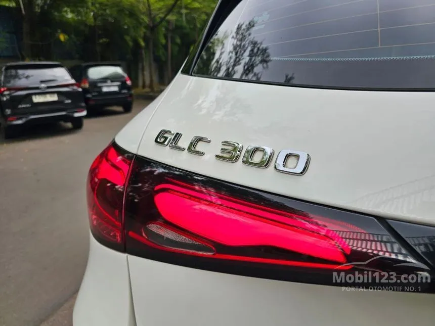 2024 Mercedes-Benz GLC300 AMG Line 4MATIC SUV