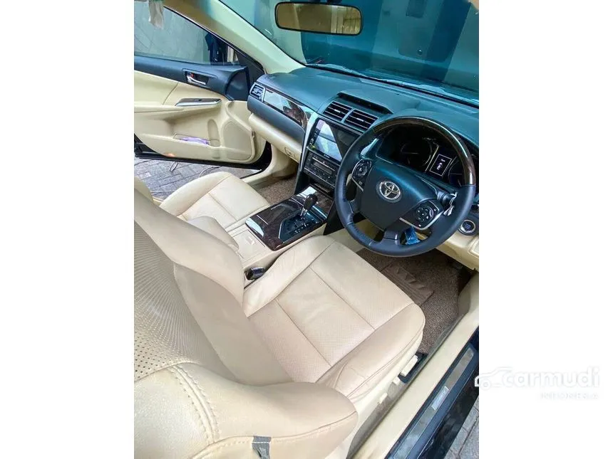 2015 Toyota Camry V Sedan
