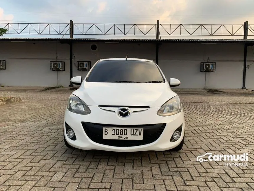 2013 Mazda 2 R Sedan