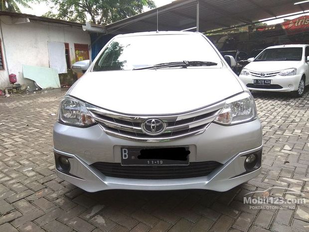 Toyota Etios Valco Mobil bekas dijual di Indonesia - Dari 