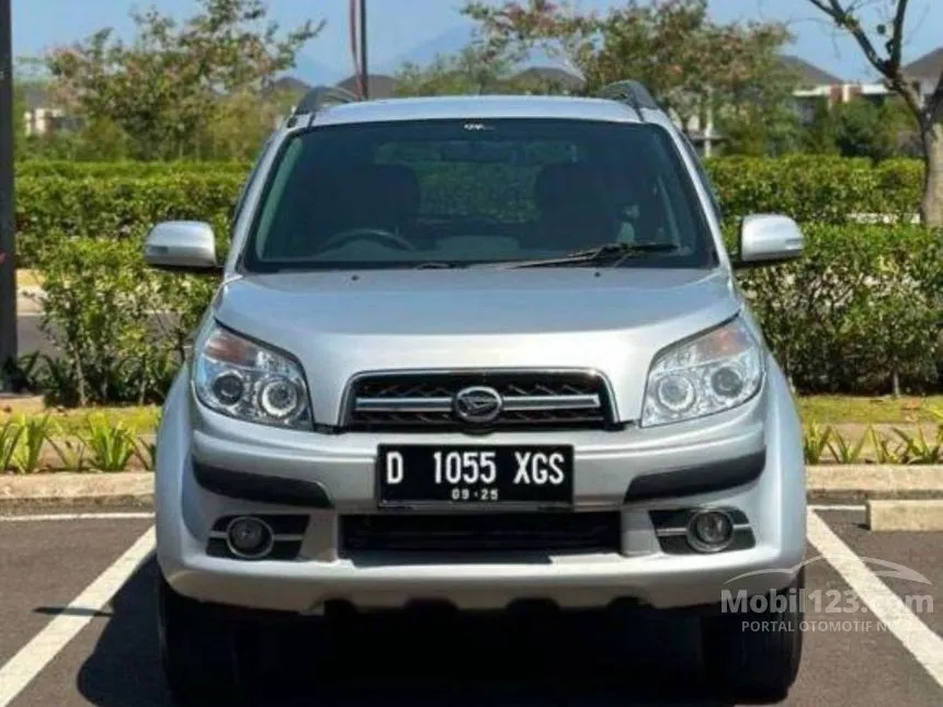 Jual Mobil Daihatsu Terios 2010 TX 1.5 di Jawa Barat Automatic SUV Silver Rp 115.000.000