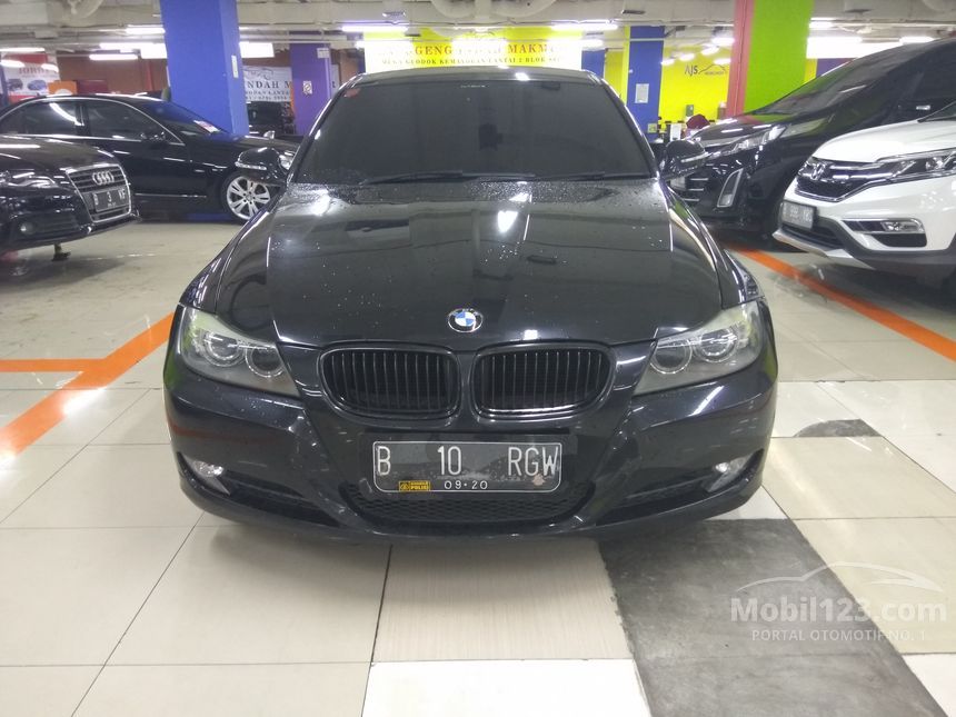  Jual  Mobil  BMW  320i 2010  E90 2 0 di DKI Jakarta Automatic 