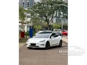 2021 Tesla Model 3 Standard Range Sedan