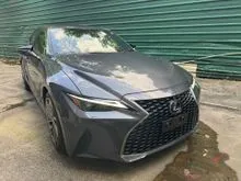  2022 LEXUS IS300 2.0 BASE MODEL* JAPAN SPEC * GRADE 5/A * BLACK LEATHER INTERIOR * OPTIONAL RIM * BLIND SPOT MONITORING *