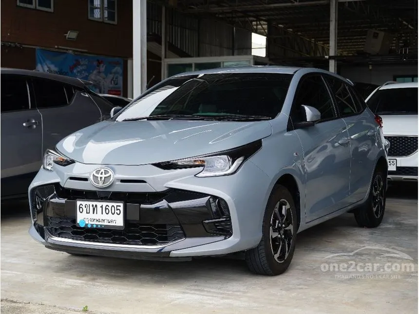 2025 Toyota YARIS Sport Hatchback
