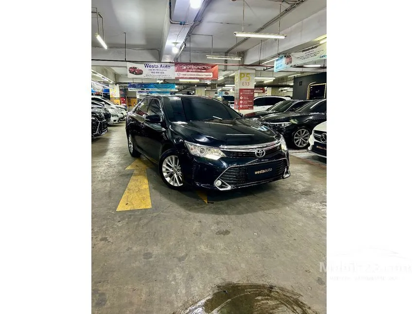 2017 Toyota Camry V Sedan