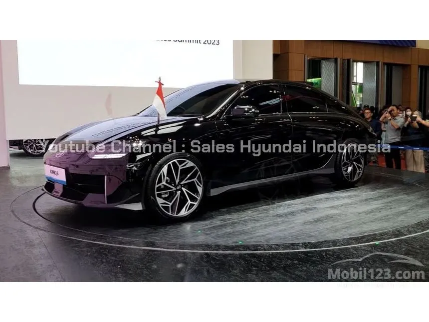 Jual Mobil Hyundai IONIQ 6 2023 Signature Long Range di Jawa Barat Automatic Sedan Hitam Rp 1.100.000.000