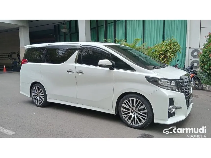 2015 Toyota Alphard SC MPV