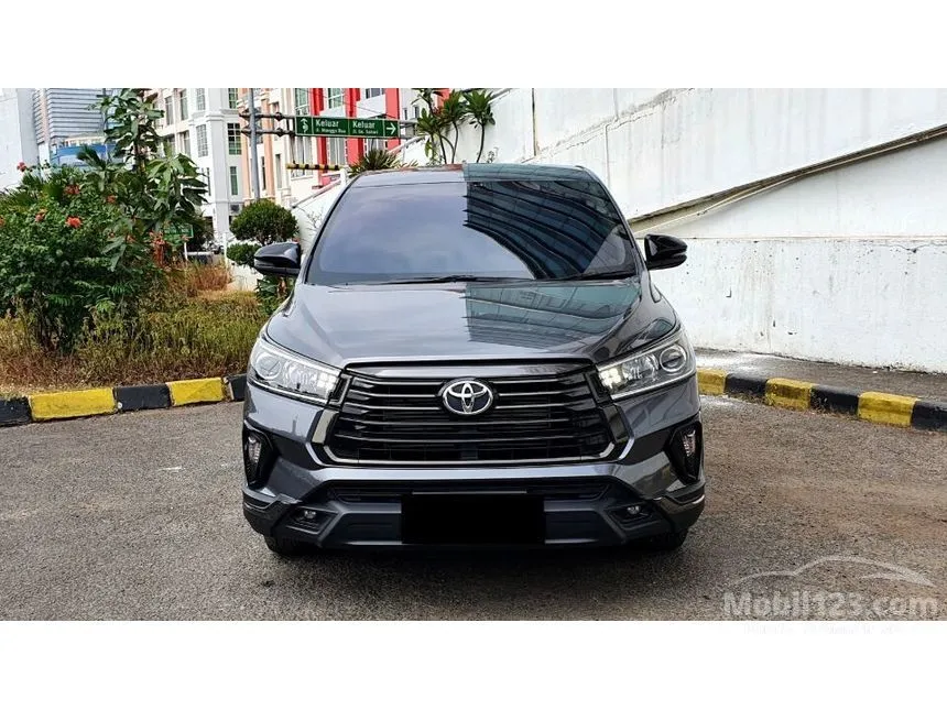 Jual Mobil Toyota Innova Venturer 2021 2.4 di DKI Jakarta Automatic Wagon Abu