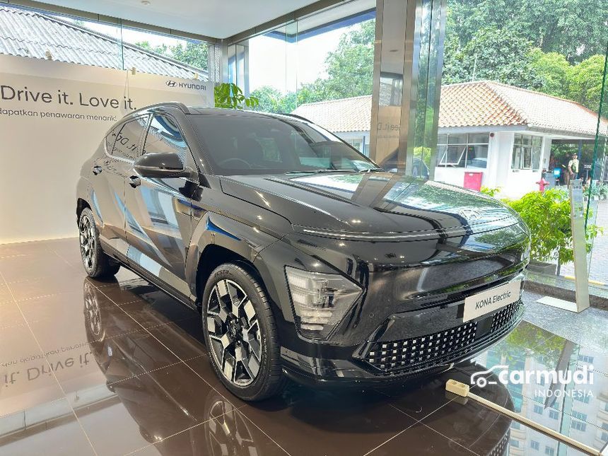 Jual Mobil Hyundai Kona 2024 Electric Long Range Signature di DKI ...