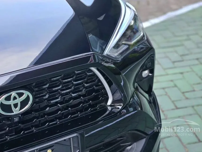 2026 Toyota Yaris Cross S HV with GR Parts Aero Pkg SUV