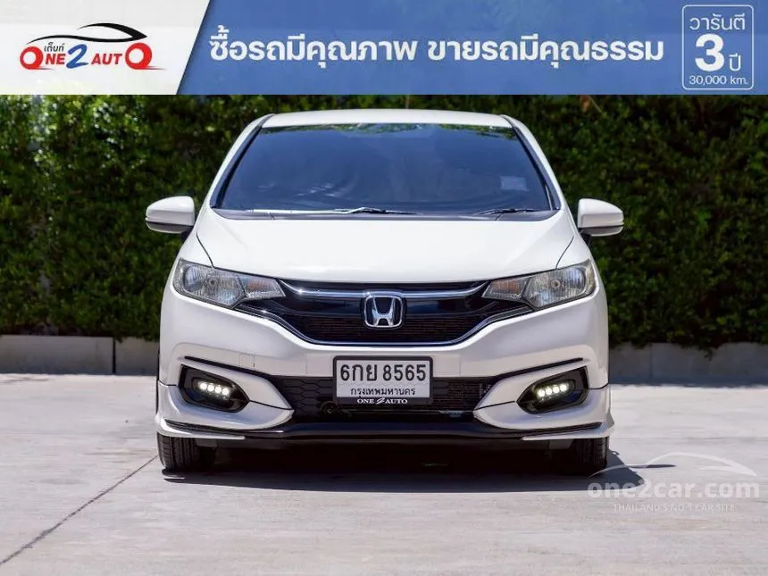 2017 Honda JAZZ V+ Hatchback