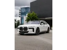 2024 BMW 735i 3.0 M Sport Sedan White on Black Odo 9 Rb (TERMURAH)