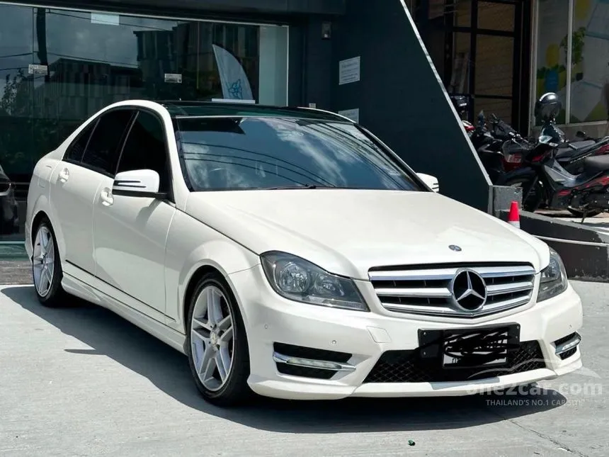 2012 Mercedes-Benz C180 AMG BlueEFFICIENCY Sedan