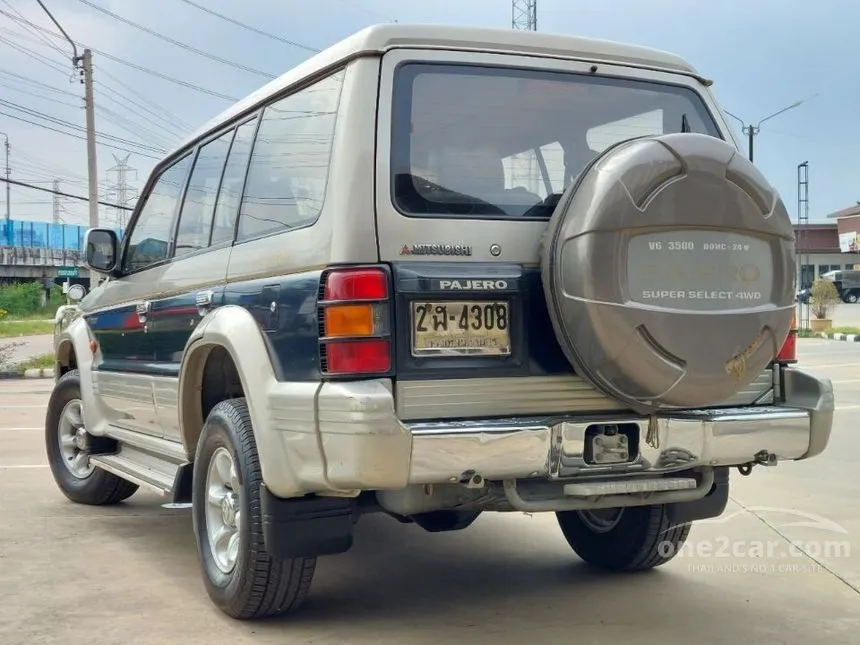 1995 Mitsubishi PAJERO GLS SUV