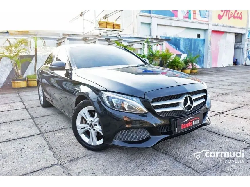 2017 Mercedes-Benz C200 Avantgarde Sedan