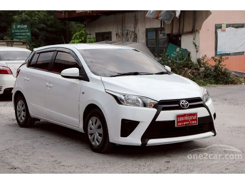 2015 Toyota YARIS J Hatchback