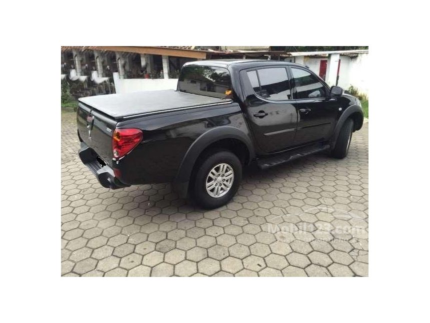 Jual Mobil  Mitsubishi Strada Triton  2009 GLS 2 5 di DKI 