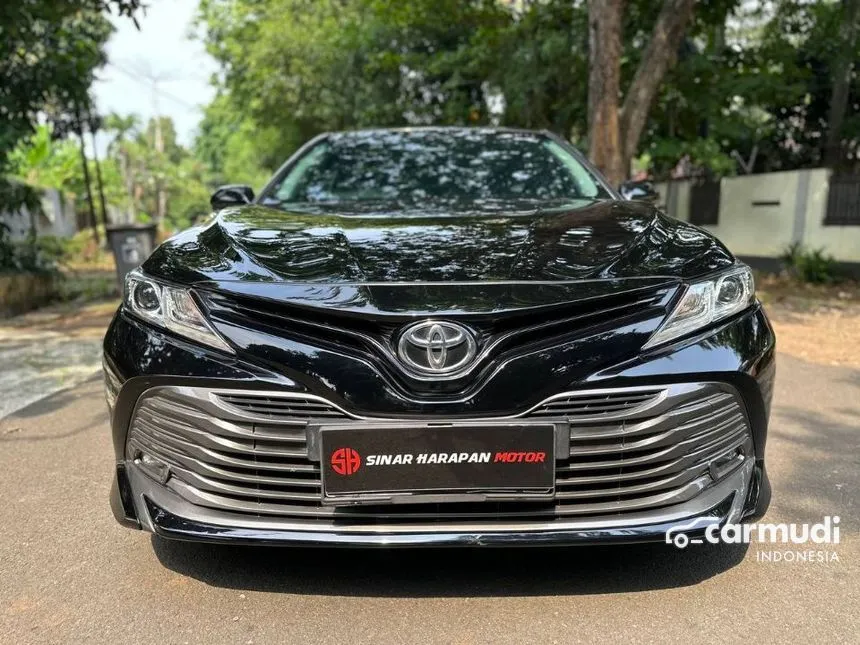 2021 Toyota Camry V Sedan