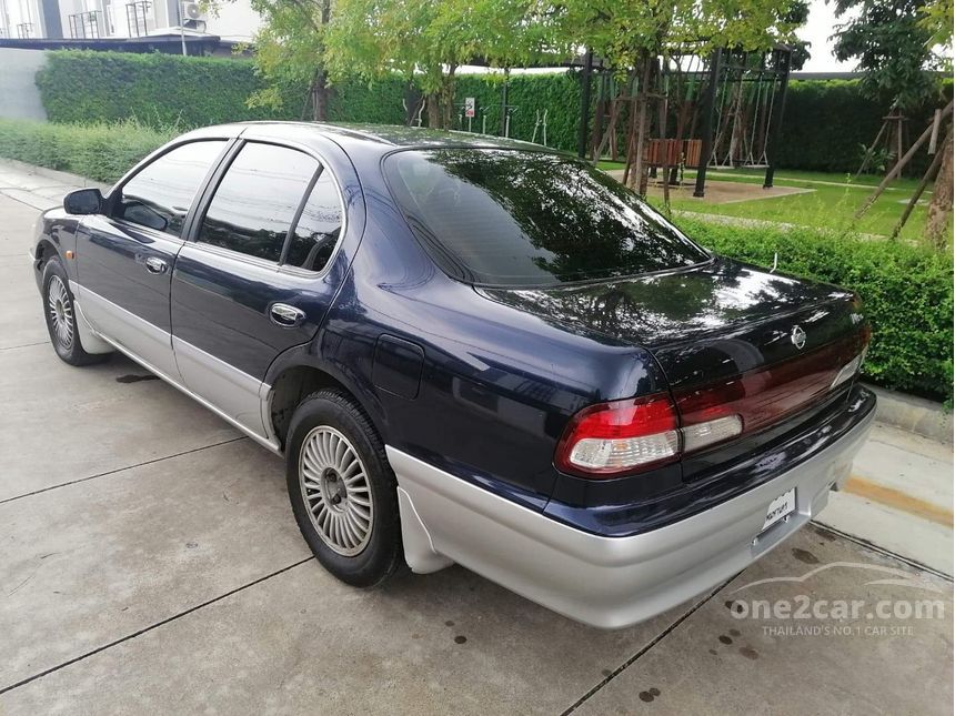 Nissan cefiro 2000
