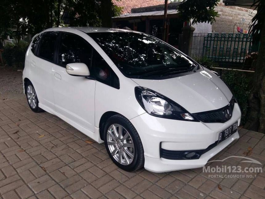 2013 Honda Jazz RS Hatchback