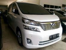 Toyota Vellfire 2.4 V Premium Sound 2011 di Malang