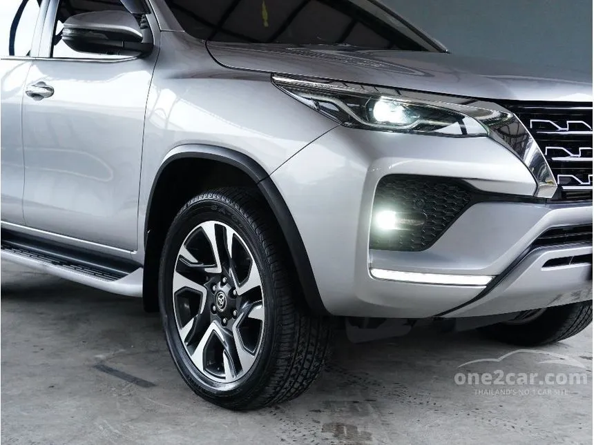 2020 Toyota FORTUNER V SUV