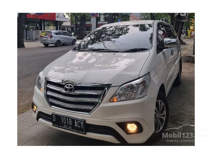 Jual Mobil Toyota Kijang Innova 2014 G 2.0 di Jawa Barat Manual MPV Putih Rp 193.000.000