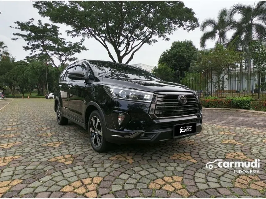 2021 Toyota Kijang Innova Venturer MPV
