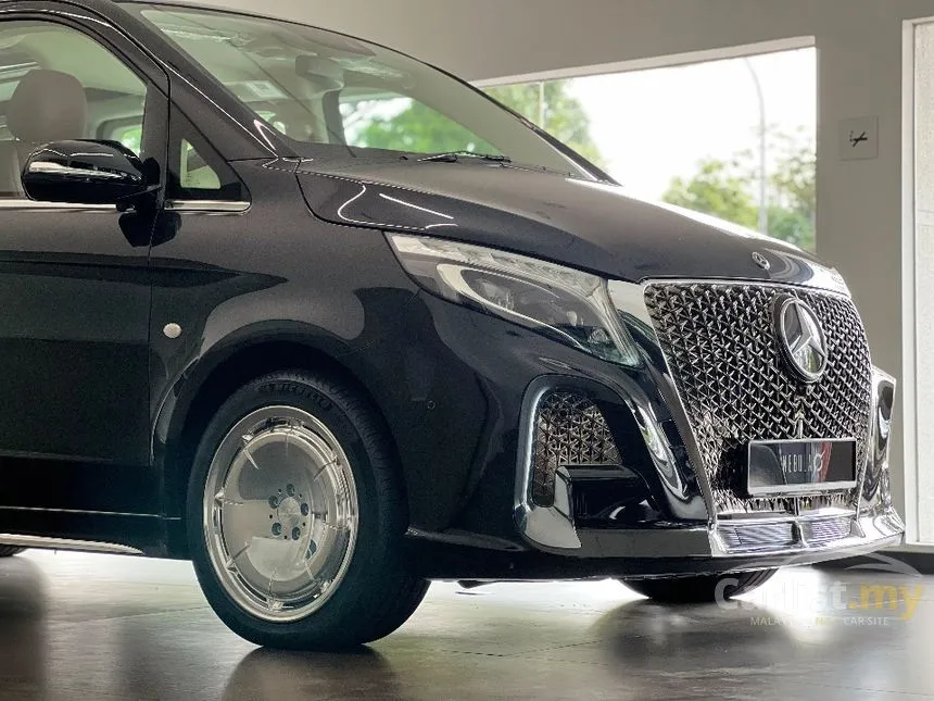 2023 Mercedes-Benz V220 D AMG Line Long MPV