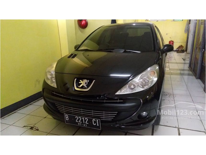 Jual Mobil  Peugeot 207 2011 Series 1 1 4 di Banten 