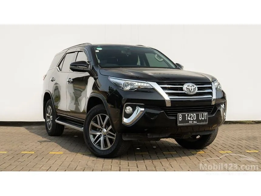 Jual Mobil Toyota Fortuner 2019 VRZ 2.4 di DKI Jakarta Automatic SUV Hitam Rp 398.000.000