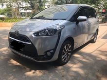 Toyota Sienta 1.5 V Tangan Pertama Kilometer Rendah Full Original