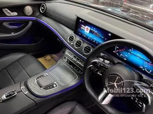 2022 Mercedes-Benz E300 2.0 AMG Line Sedan
