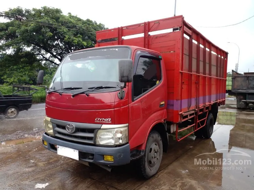 Jual Mobil Toyota Dyna 2012 4.0 di Jawa Barat Manual Trucks Merah Rp 148.000.000