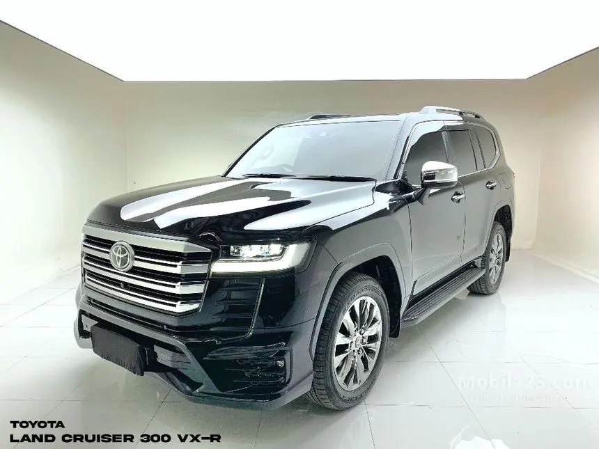 2024 Toyota Land Cruiser 300 VX-R SUV