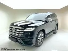 2024 Toyota Land Cruiser 3.3 300 VX-R SUV Super LOW KM 2,xxx Only. Like New. VXR. 4x4. Cocok Utk Harian & Jemput Tamu. ATPM RECORD  LC300 VX