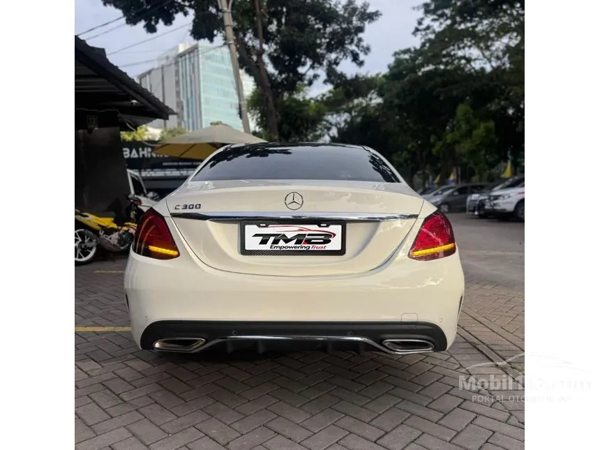2021 Mercedes-Benz C300 AMG Line Sedan