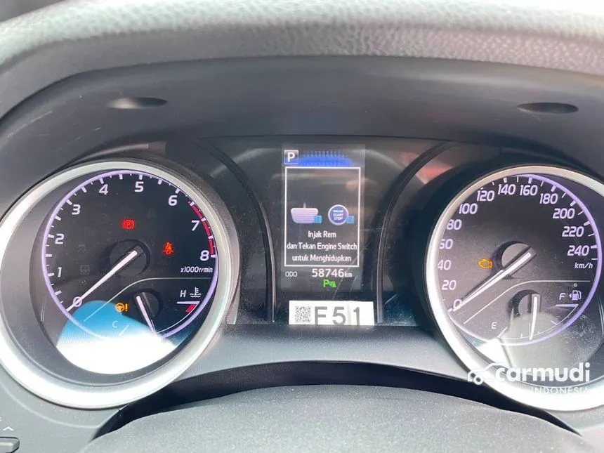 2020 Toyota Camry V Sedan