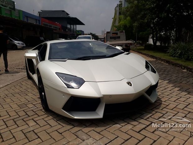 Lamborghini Aventador Mobil bekas dijual di Indonesia 