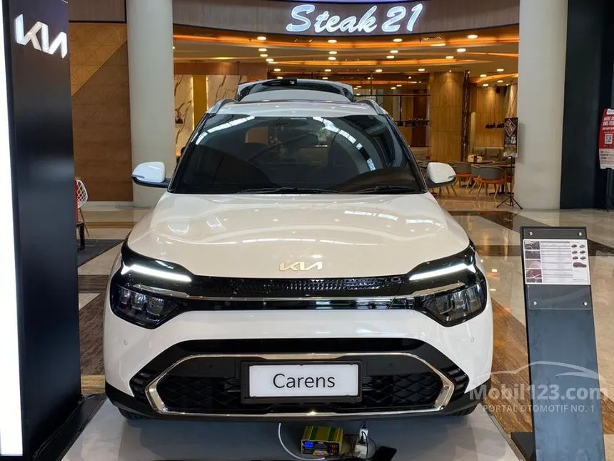 Jual Mobil KIA Carens 2023 Premiere 1.5 di DKI Jakarta Automatic MPV Putih Rp 400.000.000