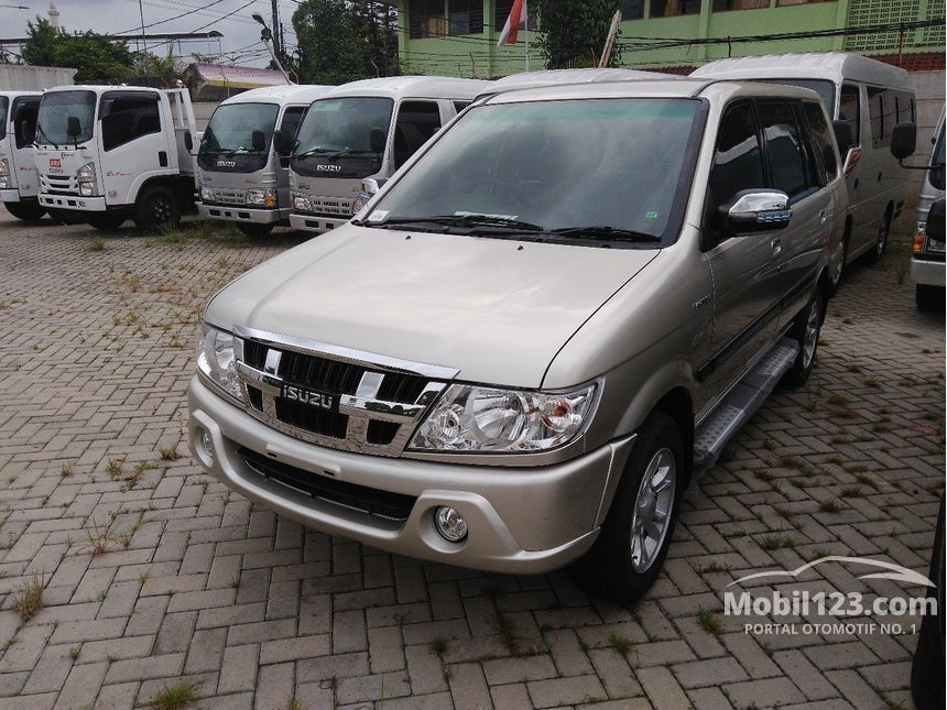 Jual Mobil  Isuzu  Panther  2021 LS 2 5 di Jawa  Tengah  Manual 