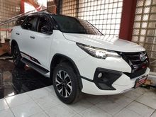 2018 Toyota Fortuner 2.4 TRD Diesel AT (D) Km 2800 PUTIH