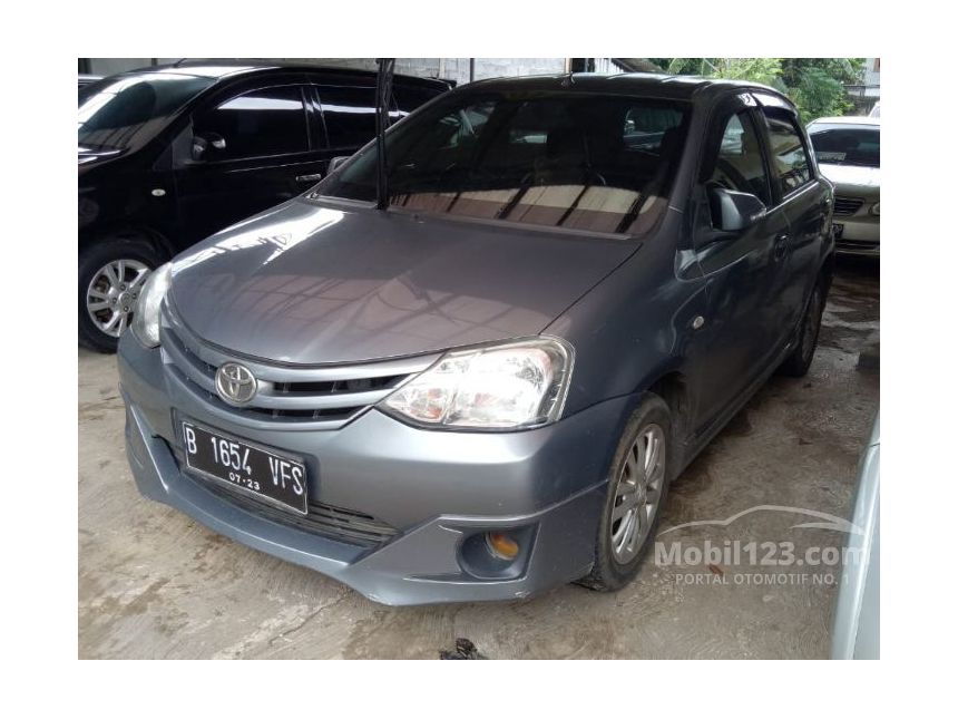  Jual  Mobil  Toyota  Etios  Valco 2013 G 1 2 di Jawa  Barat 