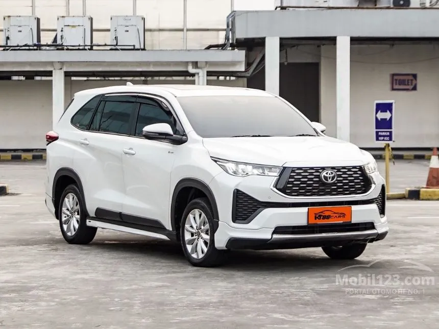2026 Toyota Kijang Innova Zenix V HV (Premium Color) MPV
