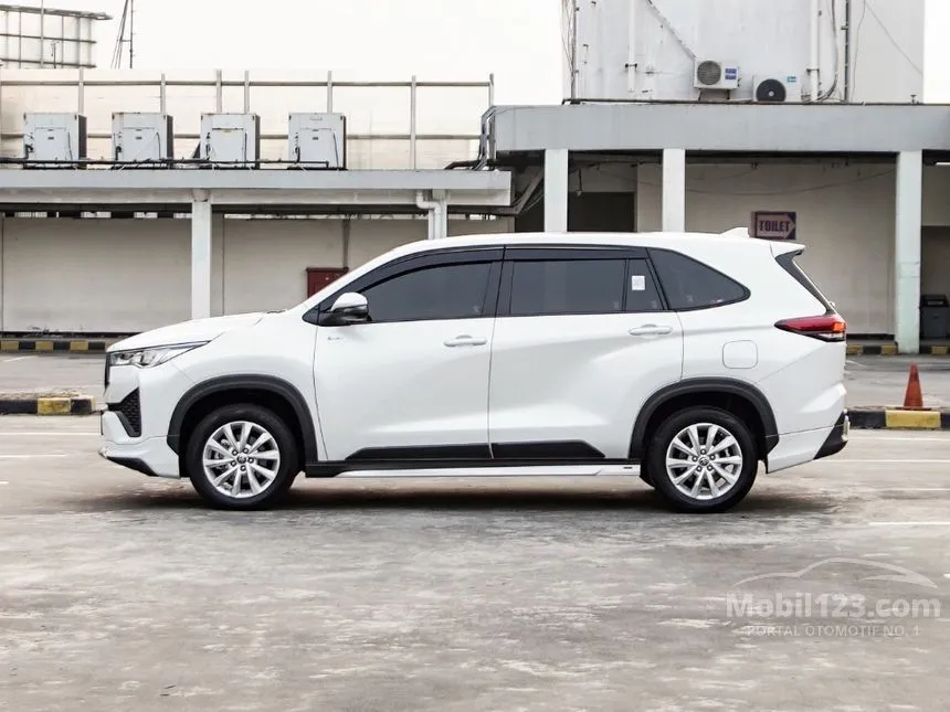 2026 Toyota Kijang Innova Zenix V HV (Premium Color) MPV
