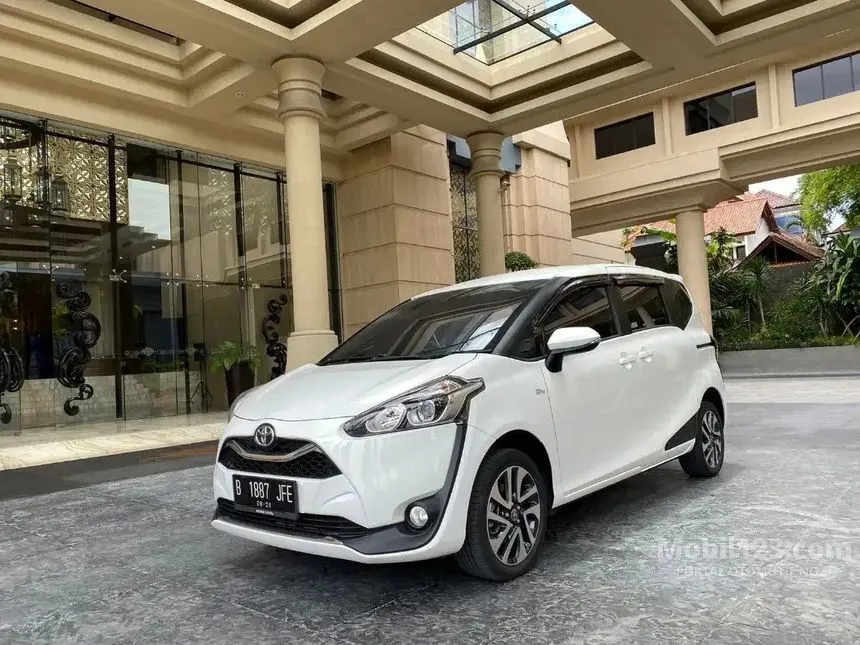 Jual Mobil Toyota Sienta 2021 V 1.5 di Jawa Tengah Automatic MPV Putih Rp 210.000.000