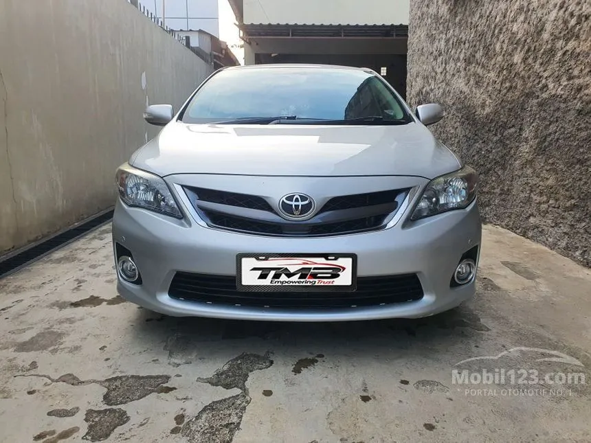 2011 Toyota Corolla Altis V Sedan