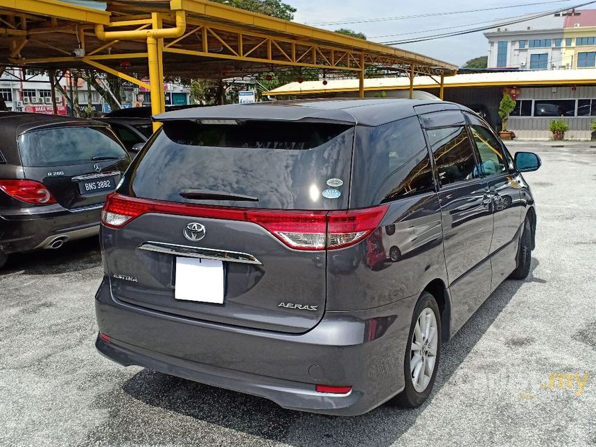 Toyota estima 2010