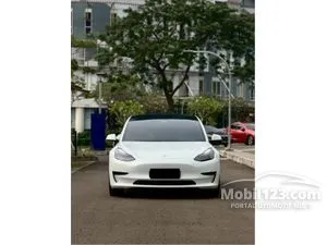 2021 Tesla Model 3 Standard Range Sedan